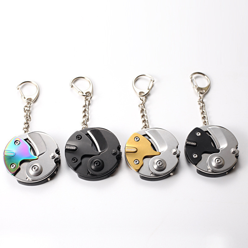Wielofunkcyjny brelok z nożem  – Edc Carry Coins recenzja i cena